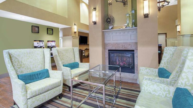 Hampton Inn & Suites-Albany Arpt Lobby
