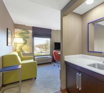 Hampton Inn & Suites-Albany Arpt Room