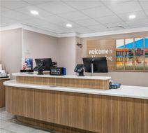 Hampton Inn Albany-Wolf Rd (Airport) Lobby