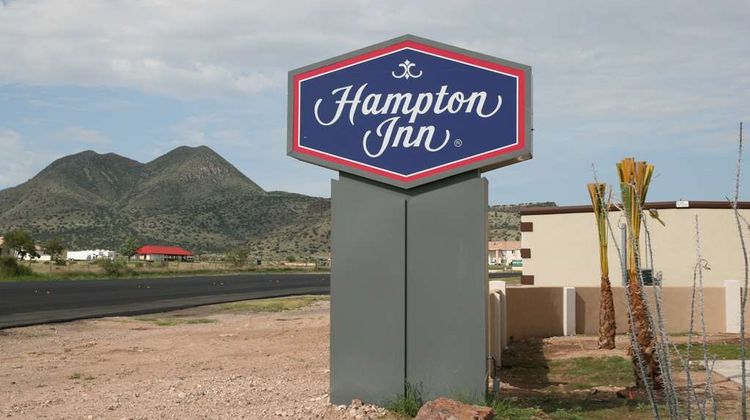 Hampton Inn Alpine Exterior