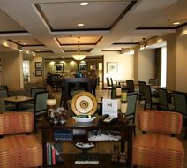 Hampton Inn Alpine Lobby
