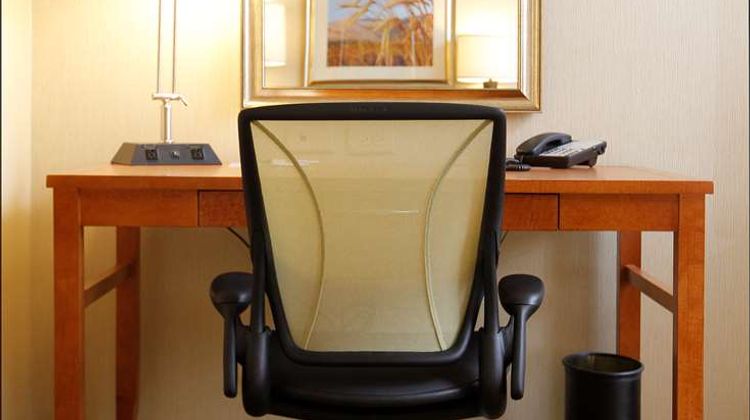 Hilton Garden Inn - Cedar Falls Room