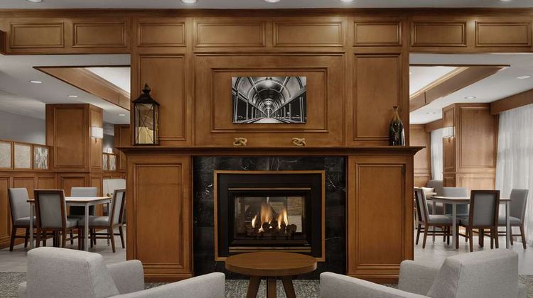Hampton Inn Waterloo Lobby