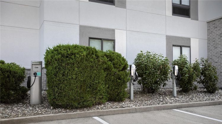 Hampton Inn Waterloo Exterior