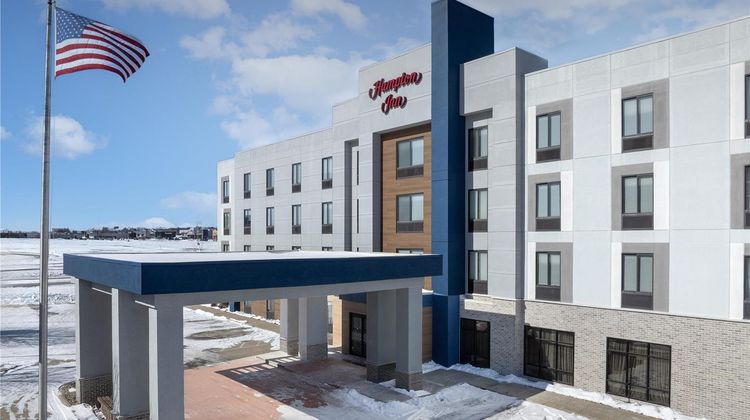 Hampton Inn Waterloo Exterior