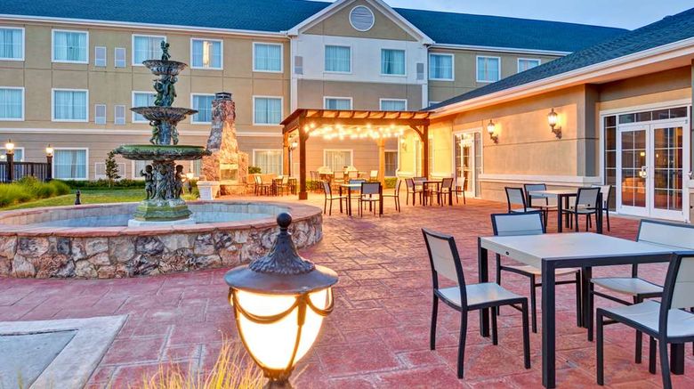 <b>Homewood Suites Amarillo Exterior</b>. Images powered by <a href="https://iceportal.shijigroup.com/" title="IcePortal" target="_blank">IcePortal</a>.