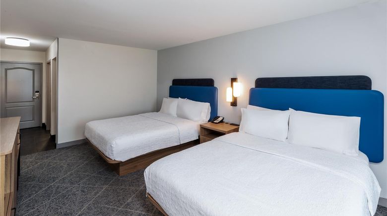 <b>Hampton Inn & Suites Tomball Room</b>. Images powered by <a href="https://iceportal.shijigroup.com/" title="IcePortal" target="_blank">IcePortal</a>.