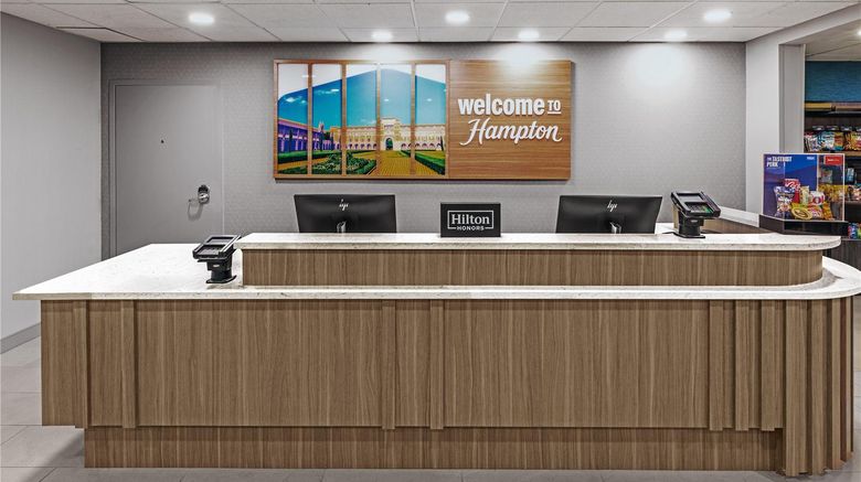 <b>Hampton Inn & Suites Tomball Lobby</b>. Images powered by <a href="https://iceportal.shijigroup.com/" title="IcePortal" target="_blank">IcePortal</a>.