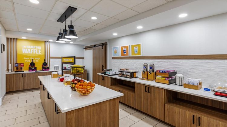 Hampton Inn & Suites Tomball Restaurant