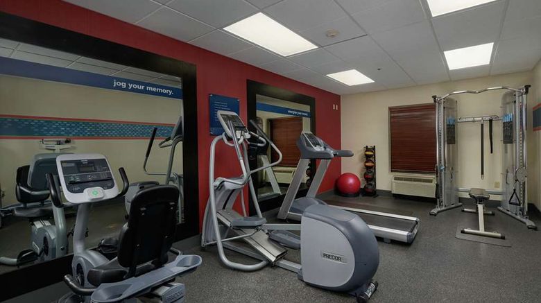 <b>Hampton Inn & Suites Oxford-Anniston Health</b>. Images powered by <a href="https://iceportal.shijigroup.com/" title="IcePortal" target="_blank">IcePortal</a>.