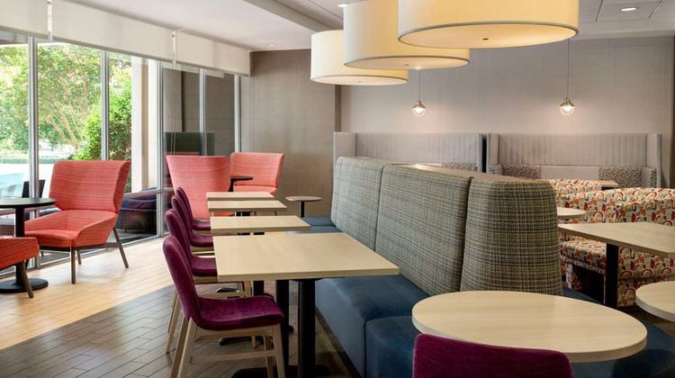 Home2 Suites Oxford Lobby