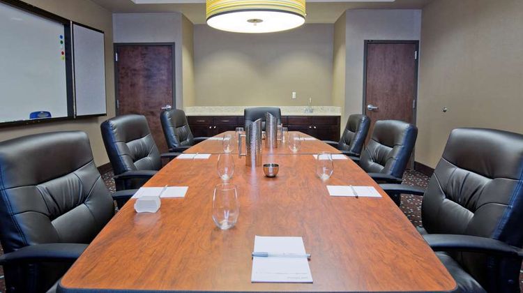 Hampton Inn & Suites Waterfront Meeting