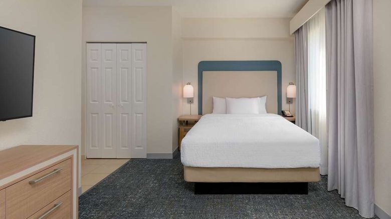 <b>Homewood Suites by Hilton Bonita Springs Room</b>. Images powered by <a href="https://iceportal.shijigroup.com/" title="IcePortal" target="_blank">IcePortal</a>.