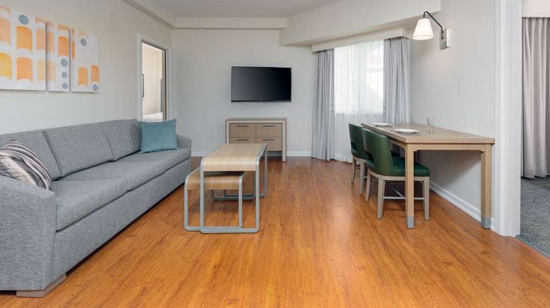 <b>Homewood Suites by Hilton Bonita Springs Room</b>. Images powered by <a href="https://iceportal.shijigroup.com/" title="IcePortal" target="_blank">IcePortal</a>.