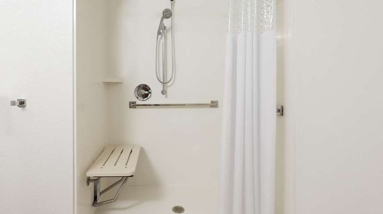 <b>Hampton Inn Bonita Springs/Naples-North Room</b>. Images powered by <a href="https://iceportal.shijigroup.com/" title="IcePortal" target="_blank">IcePortal</a>.