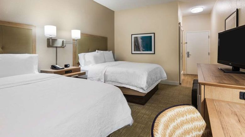 <b>Hampton Inn Bonita Springs/Naples-North Room</b>. Images powered by <a href="https://iceportal.shijigroup.com/" title="IcePortal" target="_blank">IcePortal</a>.