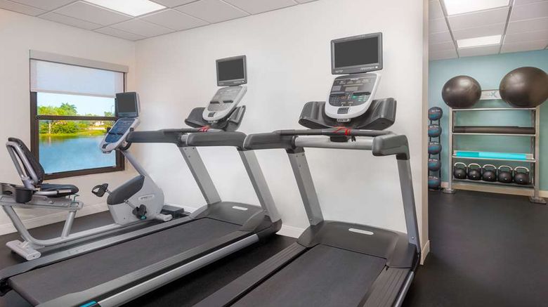 <b>Hampton Inn Bonita Springs/Naples-North Health</b>. Images powered by <a href="https://iceportal.shijigroup.com/" title="IcePortal" target="_blank">IcePortal</a>.
