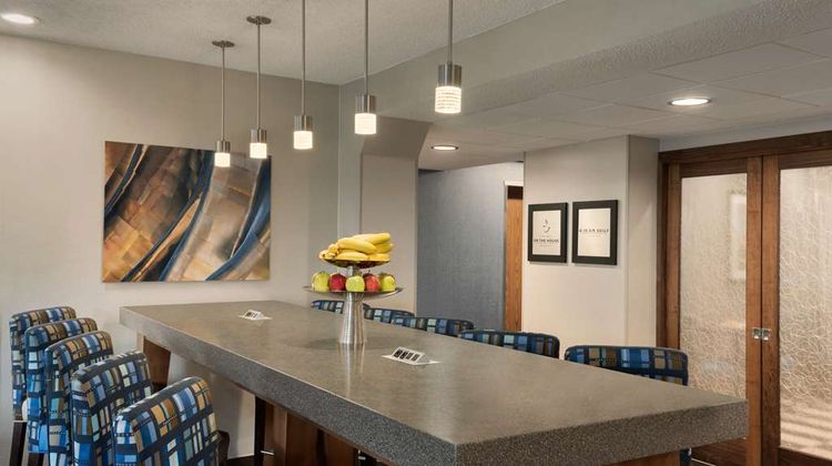 Hampton Inn Appleton-Fox River Mall Lobby