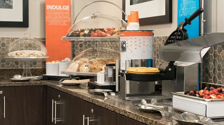 Hampton Inn Appleton-Fox River Mall Restaurant