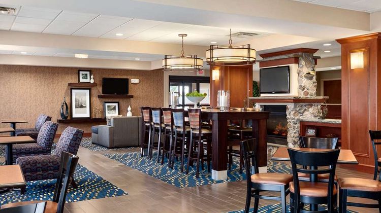 Hampton Inn Watertown Lobby