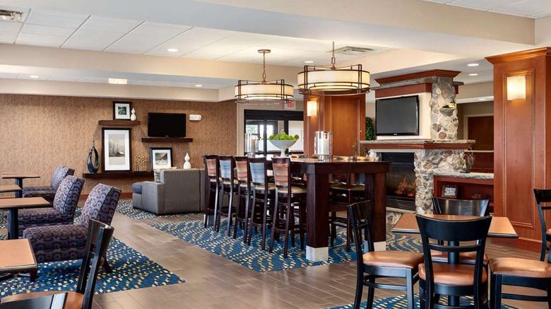 <b>Hampton Inn Watertown Lobby</b>. Images powered by <a href="https://iceportal.shijigroup.com/" title="IcePortal" target="_blank">IcePortal</a>.