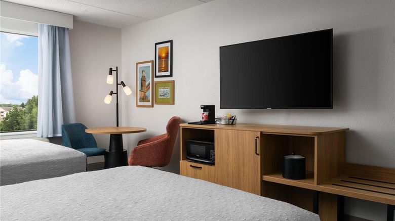 <b>Hampton Inn Neptune/Wall Room</b>. Images powered by <a href="https://iceportal.shijigroup.com/" title="IcePortal" target="_blank">IcePortal</a>.