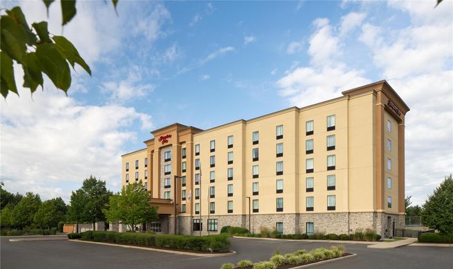Hampton Inn Neptune/Wall Exterior