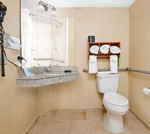 Hampton Inn Asheboro Room