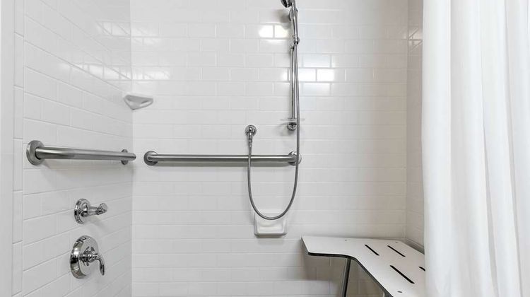 Hampton Inn Nashua Room