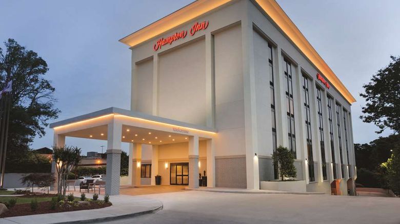 <b>Hampton Inn Buckhead Exterior</b>. Images powered by <a href="https://iceportal.shijigroup.com/" title="IcePortal" target="_blank">IcePortal</a>.