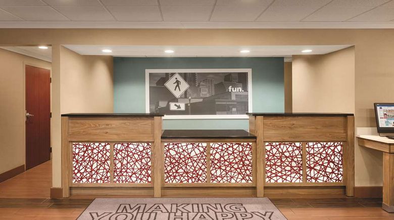 <b>Hampton Inn Buckhead Lobby</b>. Images powered by <a href="https://iceportal.shijigroup.com/" title="IcePortal" target="_blank">IcePortal</a>.