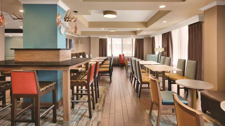Hampton Inn Buckhead Lobby