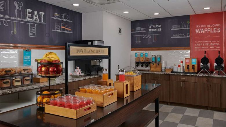 <b>Hampton Inn Atlanta-Cumberland Mall/NW Restaurant</b>. Images powered by <a href="https://iceportal.shijigroup.com/" title="IcePortal" target="_blank">IcePortal</a>.