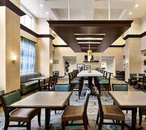 Hampton Inn & Stes Camp Creek Mrketplace Lobby