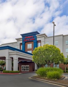Hampton Inn & Stes Camp Creek Mrketplace