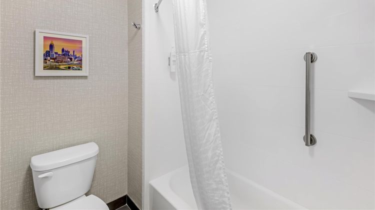 Hampton Inn & Stes Camp Creek Mrketplace Room