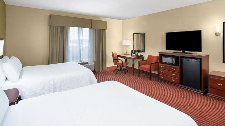 <b>Hampton Inn Covington Room</b>. Images powered by <a href="https://iceportal.shijigroup.com/" title="IcePortal" target="_blank">IcePortal</a>.