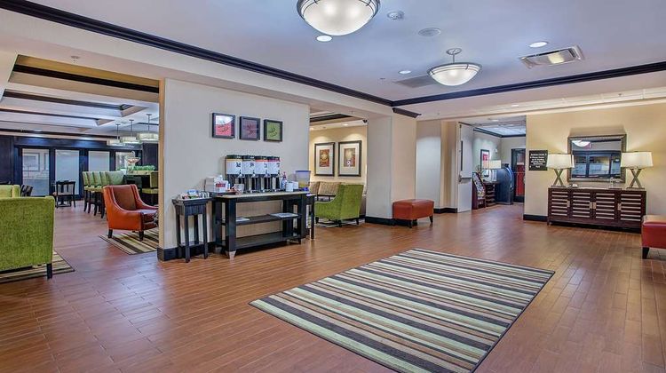 Hampton Inn Covington Lobby