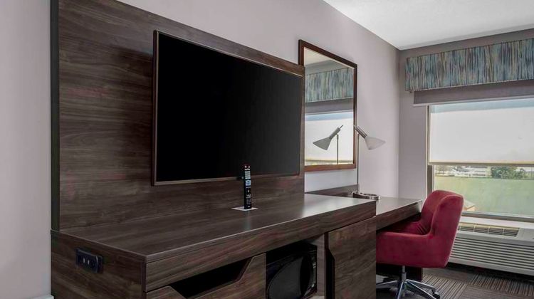 Hampton Inn Conyers Room
