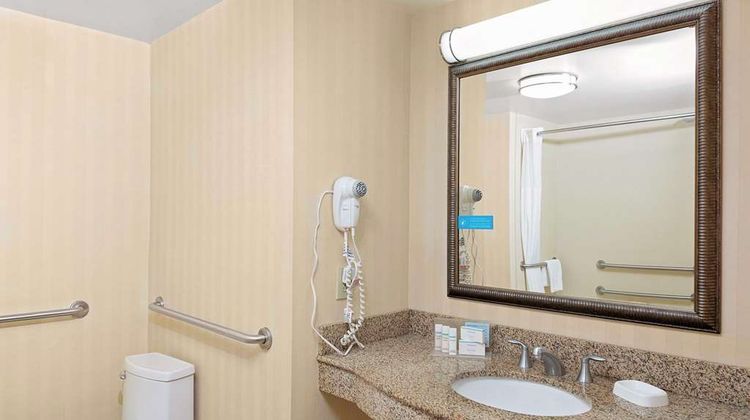 Hampton Inn Atlanta-Fairburn Room