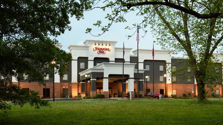 Hampton Inn Fayetteville Exterior