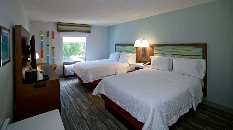 <b>Hampton Inn Fayetteville Room</b>. Images powered by <a href="https://iceportal.shijigroup.com/" title="IcePortal" target="_blank">IcePortal</a>.