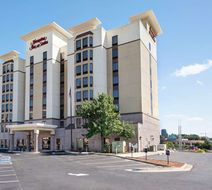 Hampton Inn & Suites Atlanta-Galleria Exterior