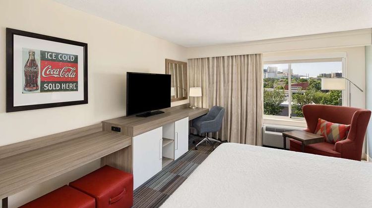 Hampton Inn Georgia Tech Downtown Room