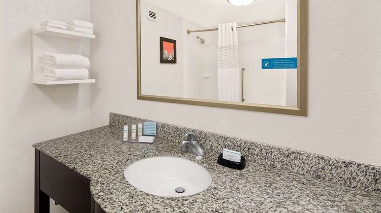 Hampton Inn Georgia Tech Downtown Room