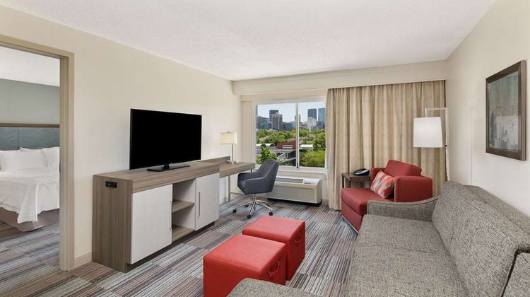 Hampton Inn Georgia Tech Downtown Room