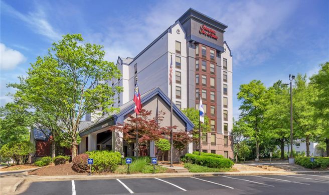 Hampton Inn & Suites Gwinnett Exterior