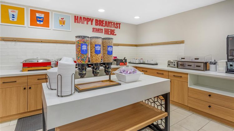 Hampton Inn & Suites Gwinnett Restaurant