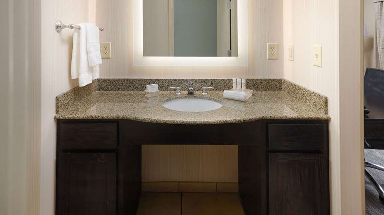 <b>Homewood Suites by Hilton Room</b>. Images powered by <a href="https://iceportal.shijigroup.com/" title="IcePortal" target="_blank">IcePortal</a>.