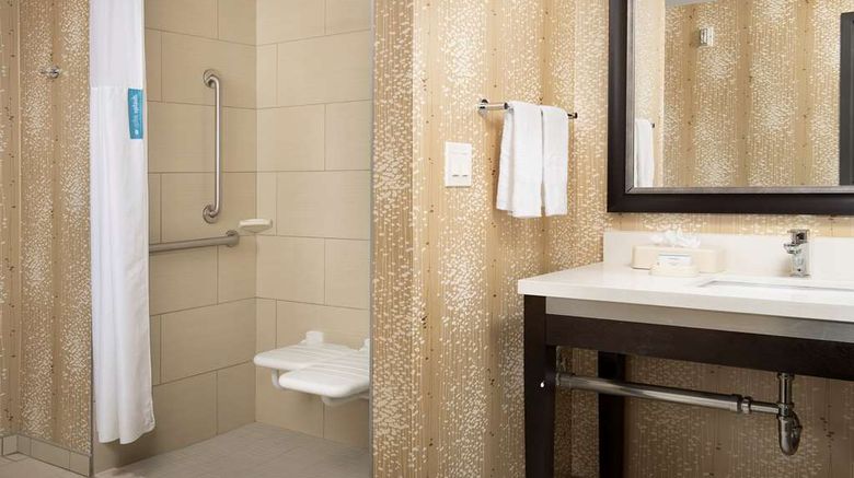 <b>Hampton Inn & Suites Alpharetta Room</b>. Images powered by <a href="https://iceportal.shijigroup.com/" title="IcePortal" target="_blank">IcePortal</a>.